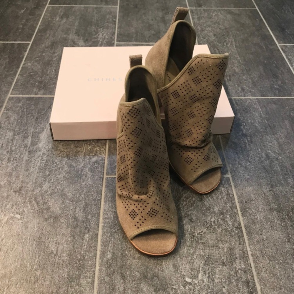 chinese laundry suede shoes size 7